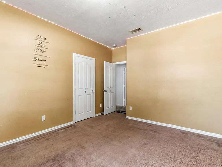 8203 Loetsch Ridge Way — Photo 23
