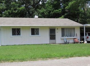 910 W 9th St, Rochester, IN 46975