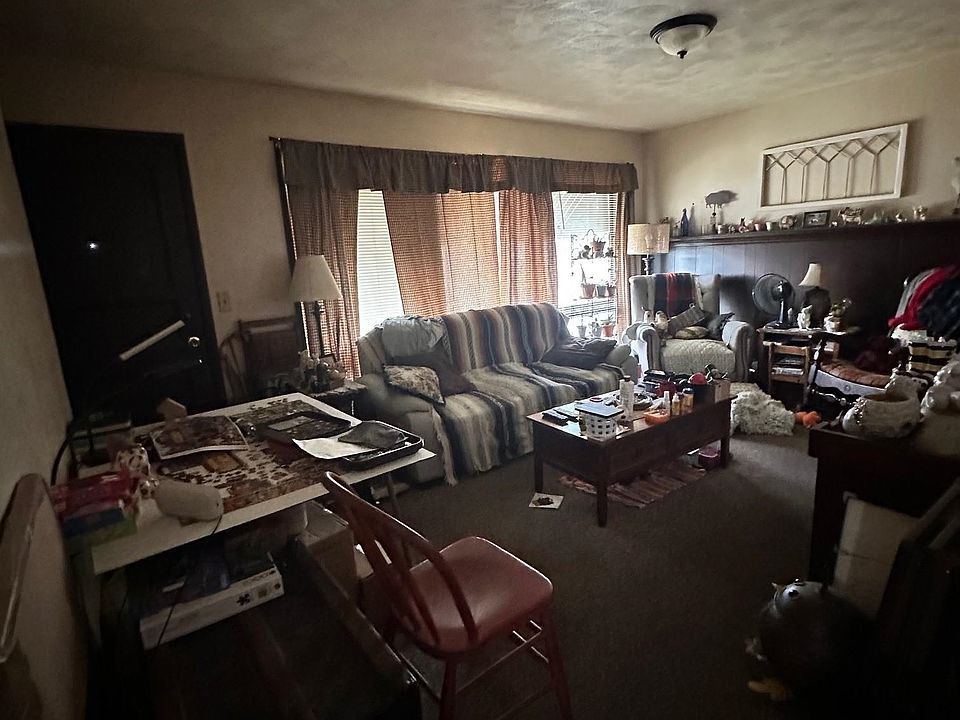 2nd image of 1867 Porter Ave