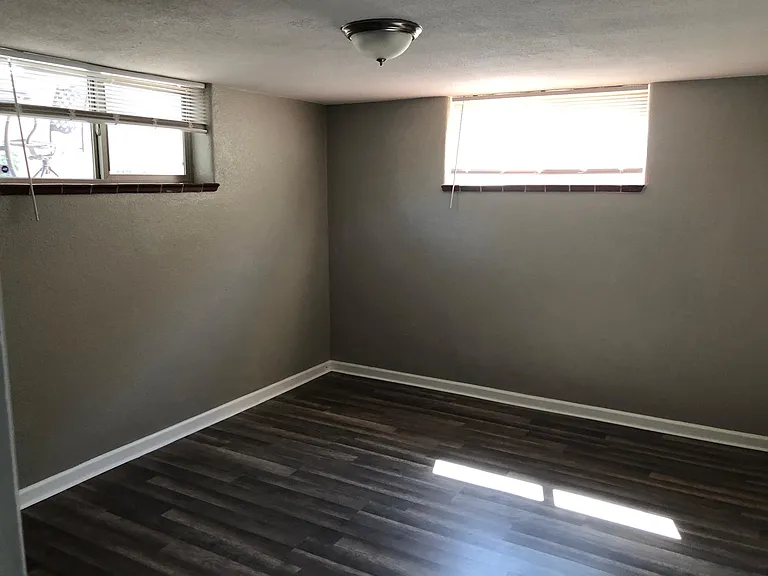 4940 Green Ct — Photo 6