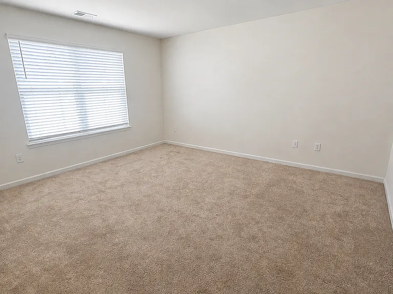869 Twickenham Loop — Photo 20