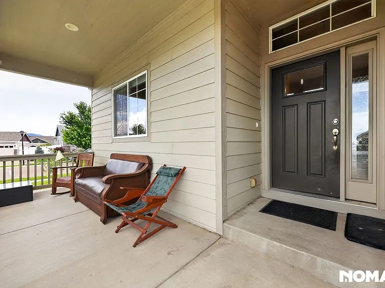 1296 Coffman Dr — Photo 4