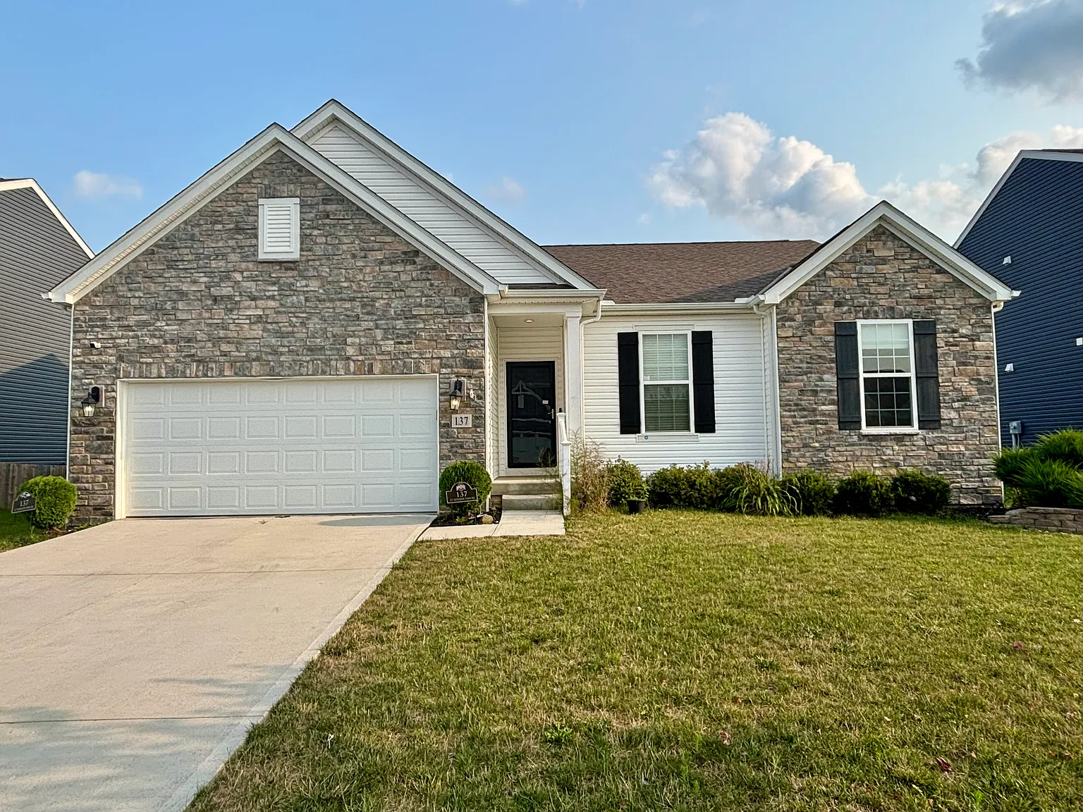 3 bed, 1858 sqft, $2,500 — Photo 3