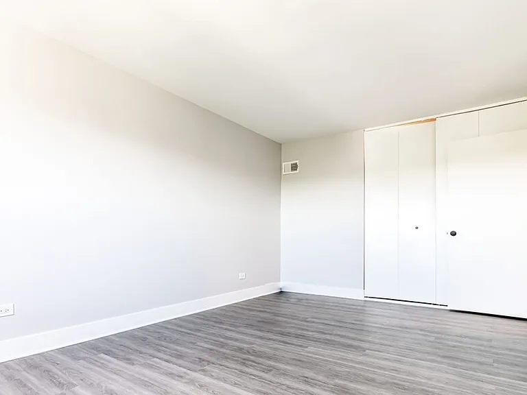 Grand Park Apartments — Photo 12