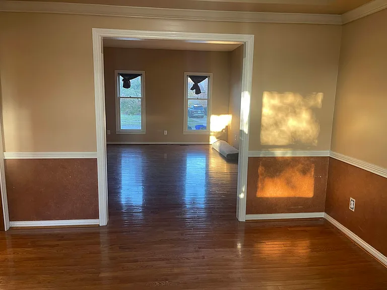 604 Emmett Creek Ln — Photo 13