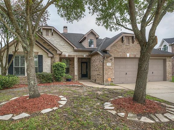 2nd image of 21143 Beech Landing Ln