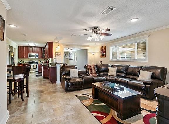 5th image of 7408 Ligustrum Dr