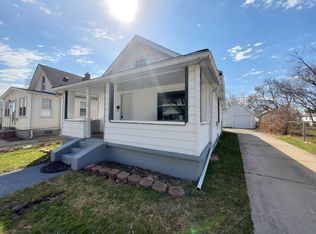 17638 Ivanhoe St, Roseville, MI 48066