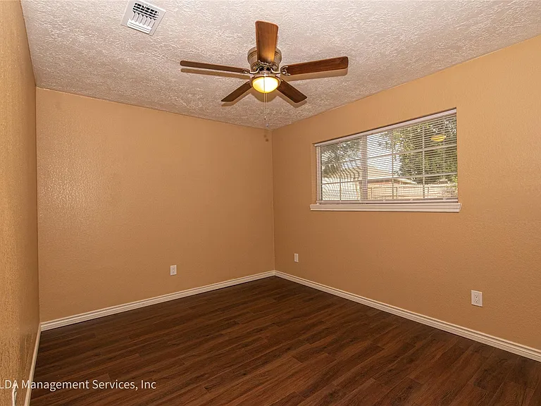 12834 Timothy Dr — Photo 10