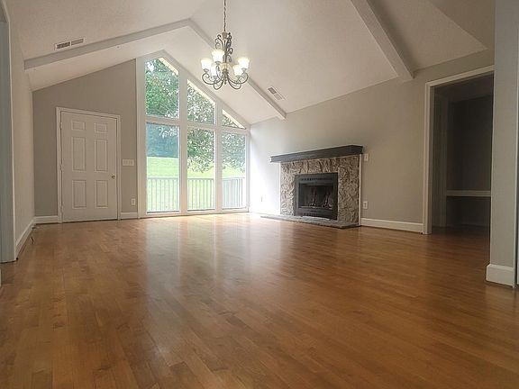 2nd image of 263 Reed St