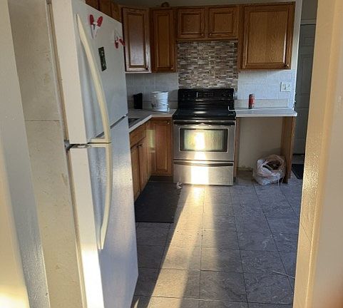 2nd image of 366 Windsor Ave APT C