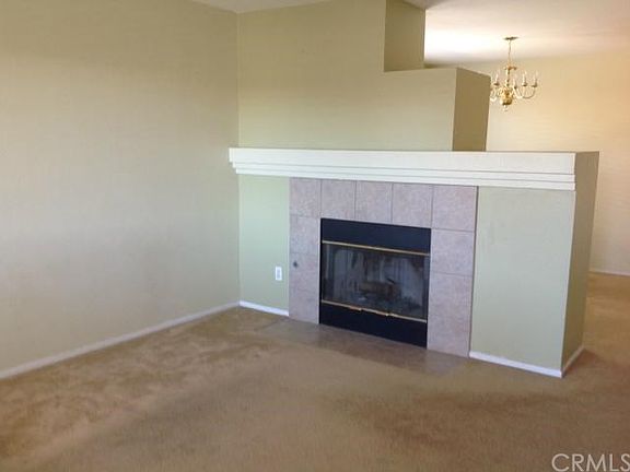 2nd image of 12084 White Oak Ct