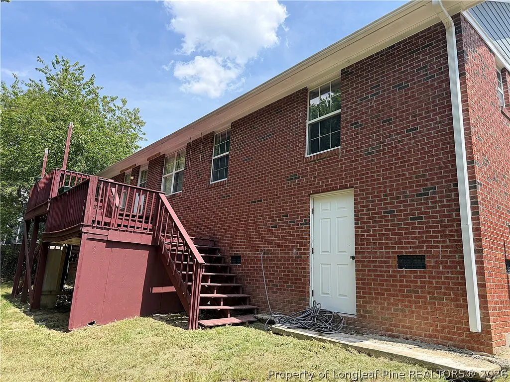 4 bed, 2.0 bath, 1647 sqft, $1,500 — Photo 2