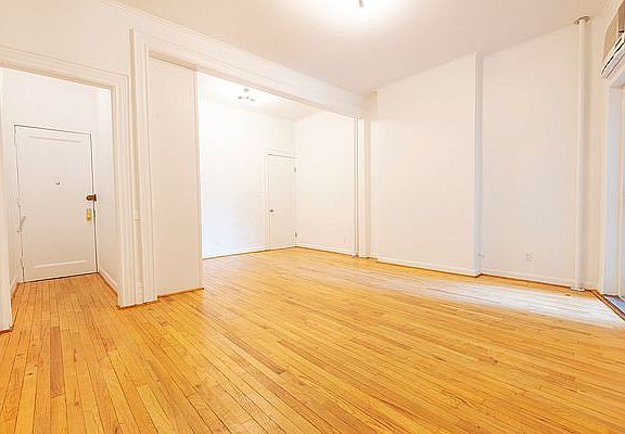 3rd image of 38 Newel St #1