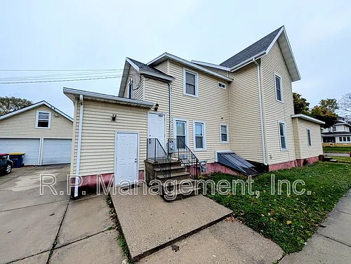 538 2nd St NW Photo 1