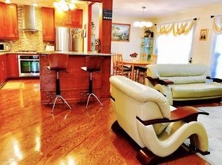515 Manchester Pl, Morganville, NJ 07751