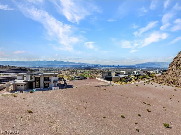 26 Rockstream Dr, Henderson, NV 89012