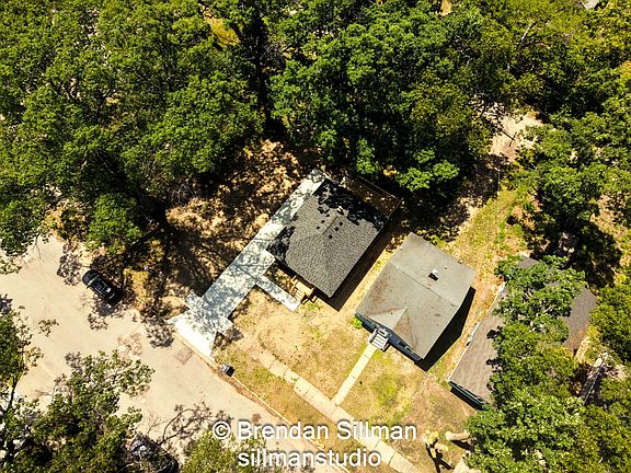 5th image of 2645 Howden St