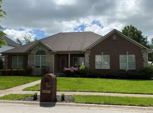 904 Lane Cir, Versailles, KY 40383