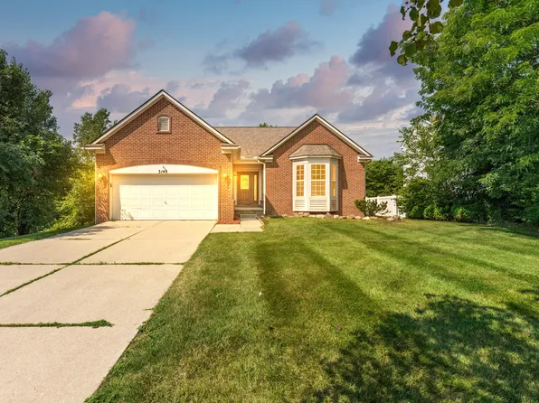 3148 Fenview Dr, Ann Arbor, MI 48108