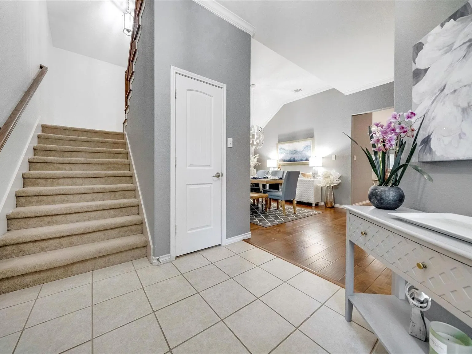 4 bed, 2409 sqft, $2,650 — Photo 4
