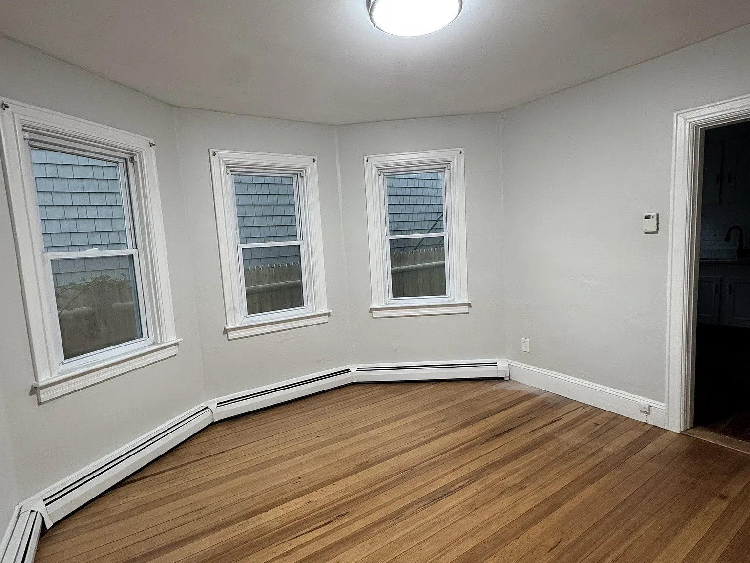 53 Maple Ave — Photo 2