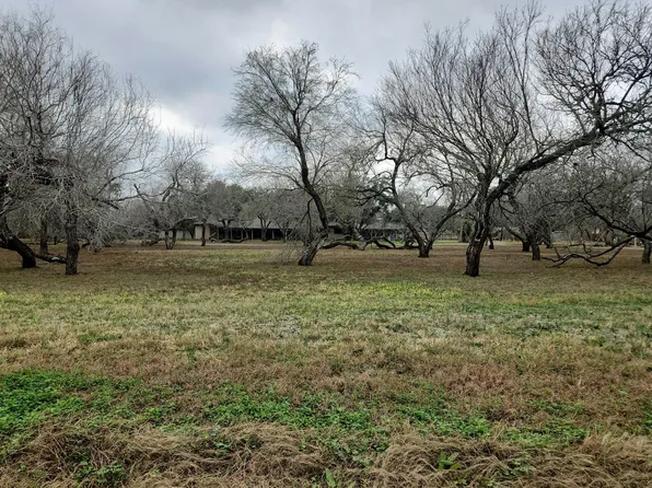 815 Alexander Ave, Kingsville, TX 78363