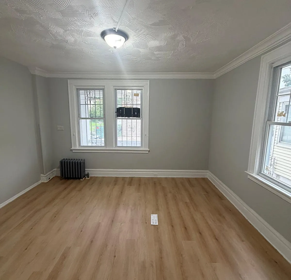 3 bed, $1,999 — Photo 4