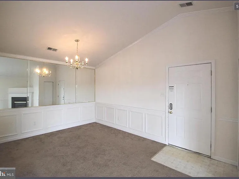 152 Brookland Ct #10 — Photo 11