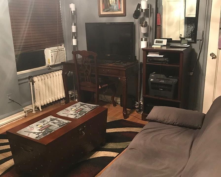 1st image of 325 W 45th St #406A