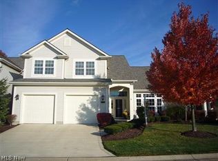 15337 Oak Hollow Ln, Strongsville, OH 44149
