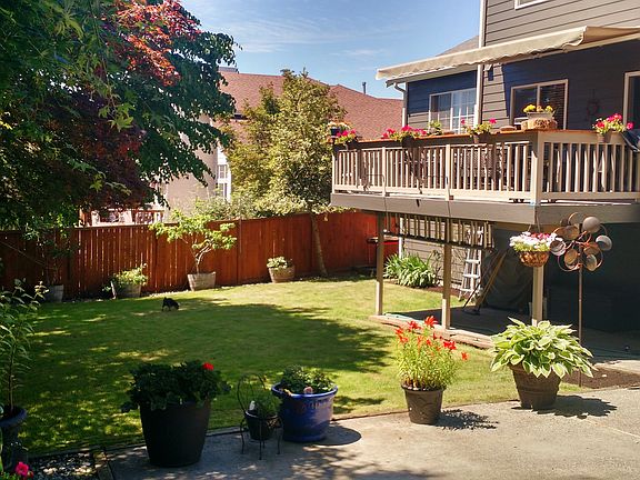 Notice, retracable awning