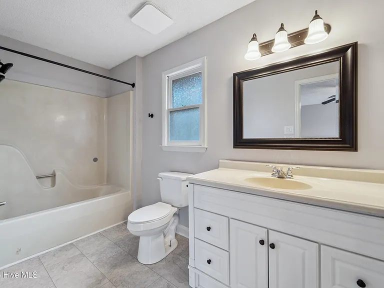 406 S Brookside Ct — Photo 11