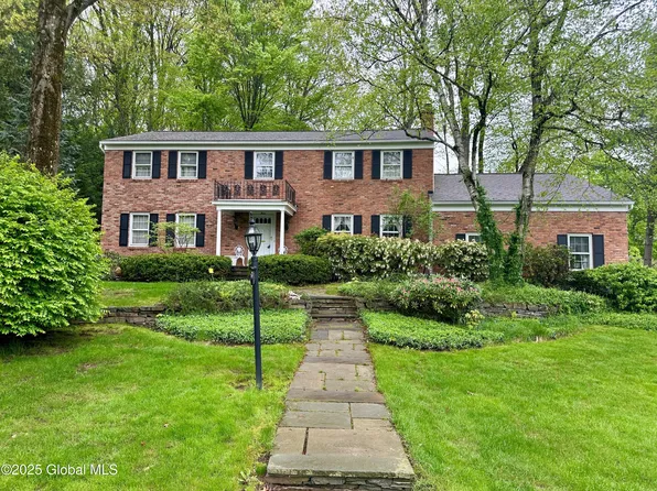 3 Momrow Court, Menands, NY 12204