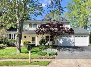23 Lynnwood Rd, Edison, NJ 08820