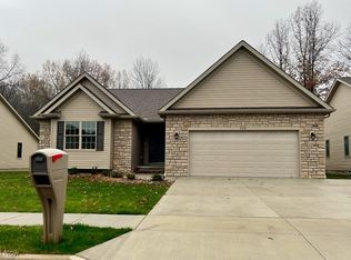 528 Parkside Dr, Niles, OH 44446