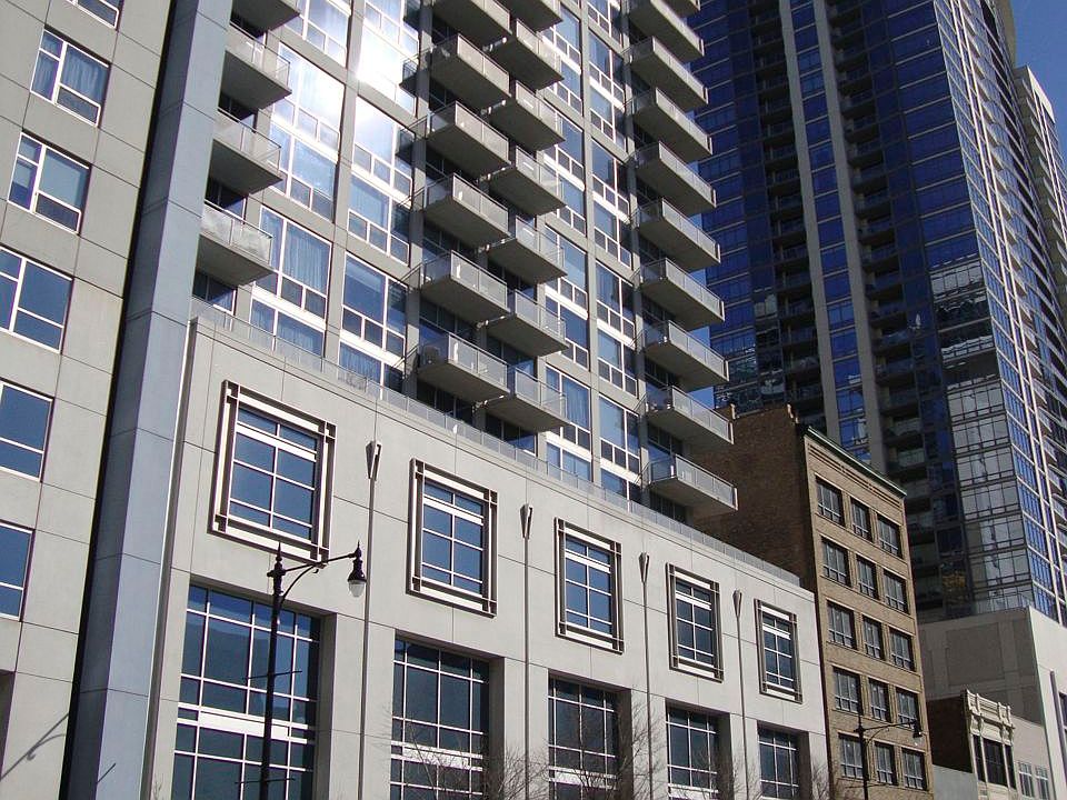 1st image of 1305 S Michigan Ave APT 813