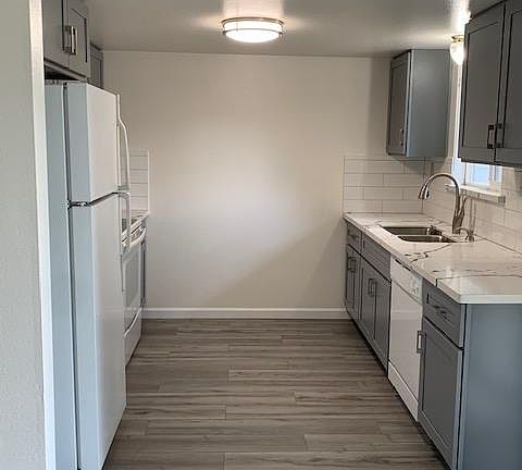 3rd image of 3518 79th Ave W