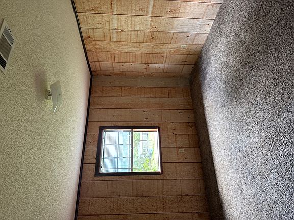 4th image of 347 Watson Rd #4