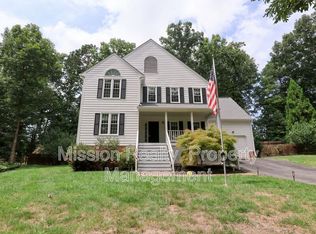 4600 Cedar Cliff Rd, Chester, VA 23831