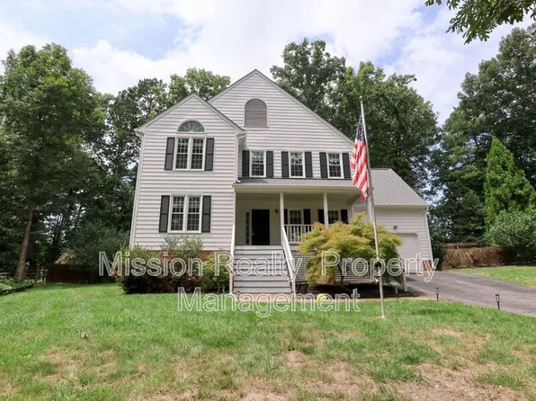 4600 Cedar Cliff Rd, Chester, VA 23831