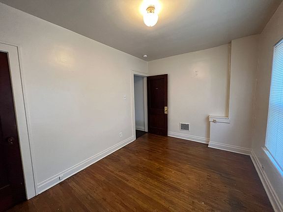 5th image of 2391-2395 Neil Ave