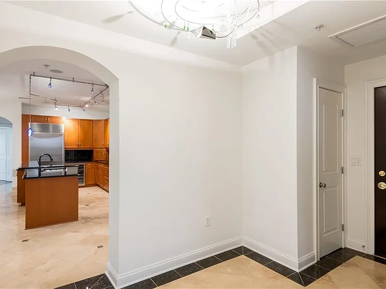 2828 Peachtree Rd NE #1903 — Photo 4