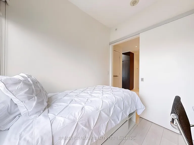 159 Dundas St E #2906 — Photo 12