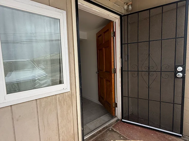 2226 Noah St — Photo 14