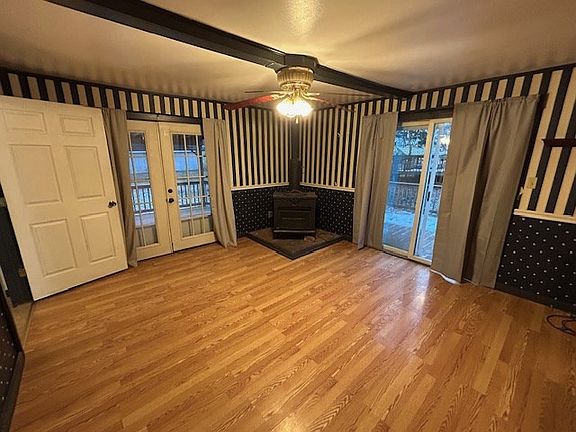 5th image of 803 Myers Ave