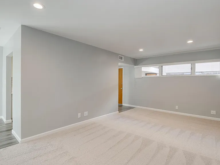 Parksquare Apartments — Photo 19