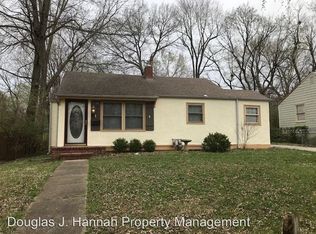 9132 Charlotte St, Kansas City, MO 64131