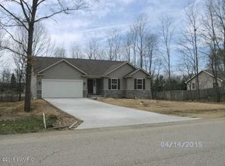 69892 Roy Dr, Edwardsburg, MI 49112