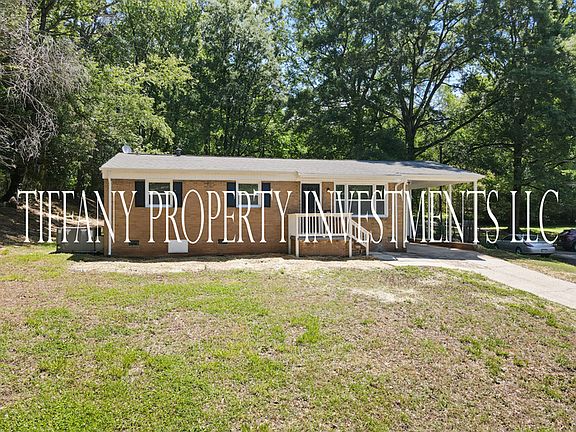 3rd image of 505 Fleetwood Cir